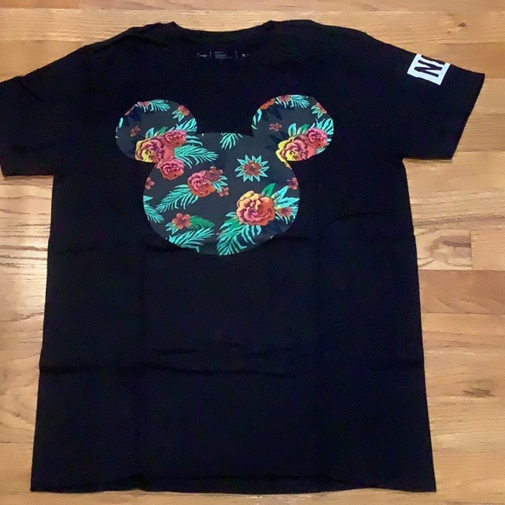 4/$12 Mens Disney Tee Shirt